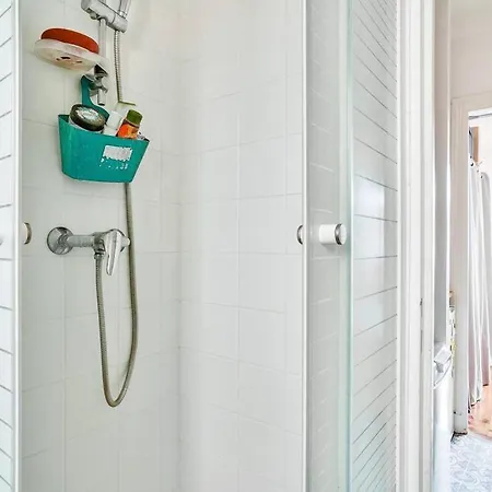 Apartment Bright - For 2 In Belleville Paris